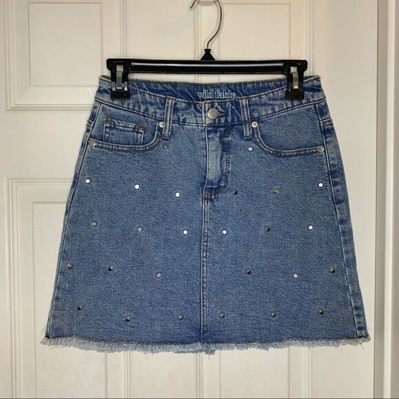 Wild Fable Studded Jean Skirt Raw Hem Size 4 - Picture 2 of 6